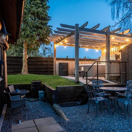 Rowanlea Lodge With Hot Tub Marykirk Buitenkant foto